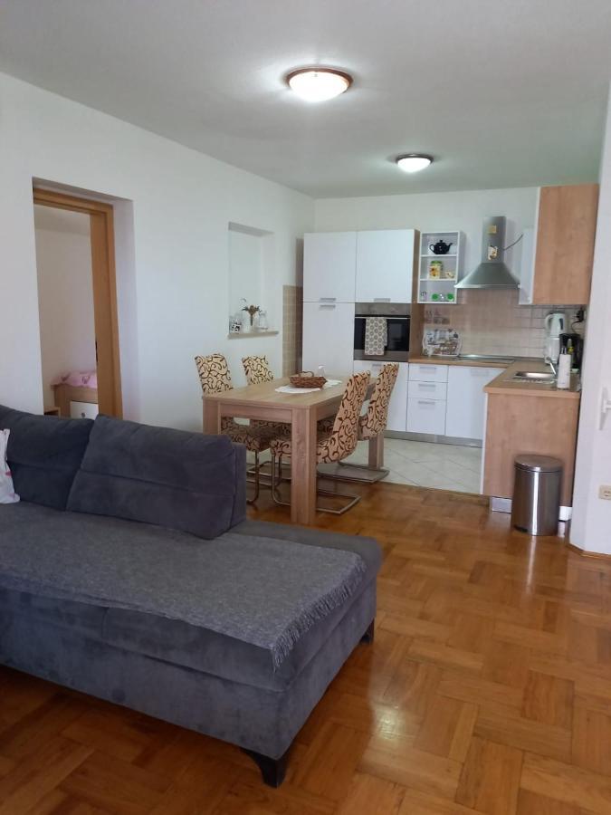 Apartmani Afrodita Crikvenica Esterno foto